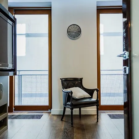 Warszawski Sen-apartament Emilii Plater 10 *